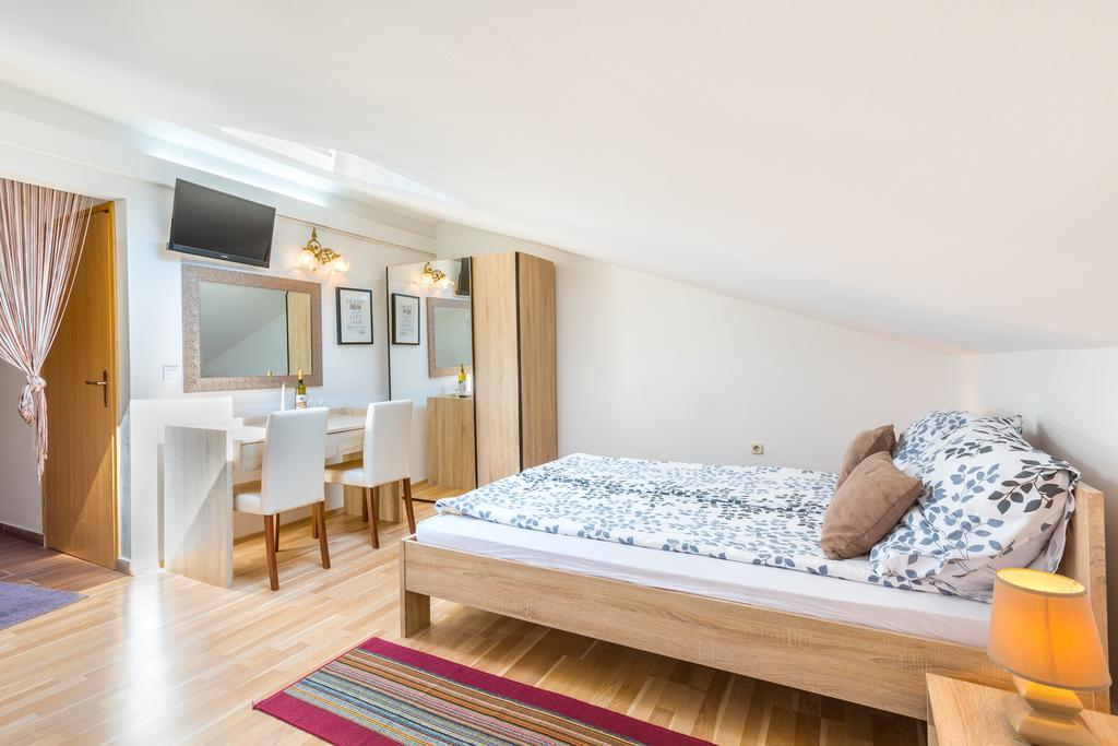 Bed & Breakfast La Fontana Medulin Buitenkant foto